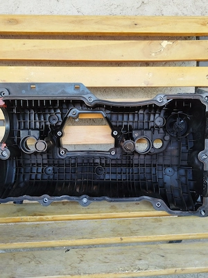 capac culbutori bmw e46 benzina 1.8 an 2001 - imagine 2