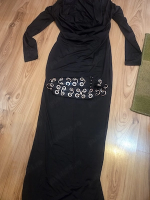 Vend rochie super marime S M neagra noua cu eticheta eleganta 