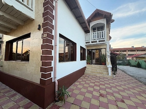 vand vila pensiune