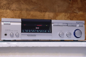 Amplituner Sanyo DCR 150L Vintage,2x25W.