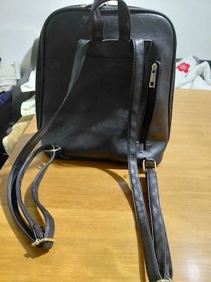 Rucsac & Poșetă 2-în-1 Negru Elegant   Detalii Aurii