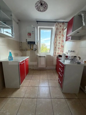 Apartament 2 camere, decomandat, etaj 3, zona Centrala