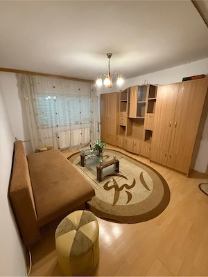 Inchiriez apartament cu 3 camere, zona Cetatii, PROPRIETAR - 450 