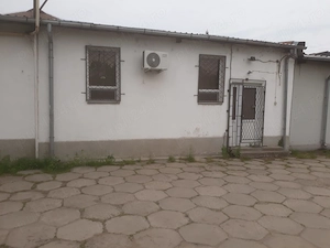 Închiriez spațiu 