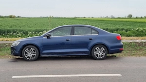 VW Jetta, 1.6TDi, dotari Highline - imagine 2