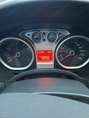 Ford Focus 1.6 benzina - imagine 2