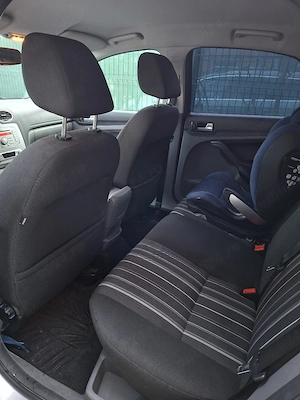 Ford Focus 1.6 benzina - imagine 3