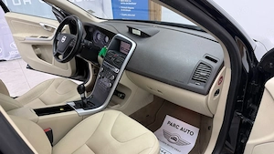 ** Volvo XC60 ** - imagine 16