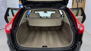 ** Volvo XC60 ** - imagine 13