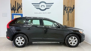 ** Volvo XC60 ** - imagine 7