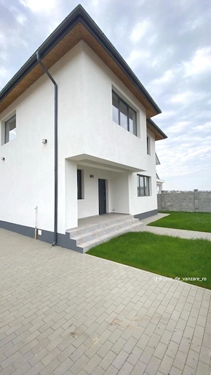 Casa Crevedia - imagine 2