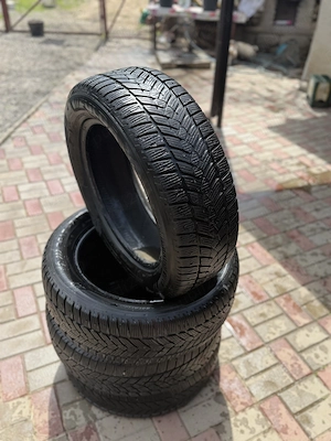 Cauciucuri de Iarnă Fulda 215/60R17