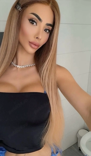 amalia transexual reala fac di deplsari party acept si cuplu  