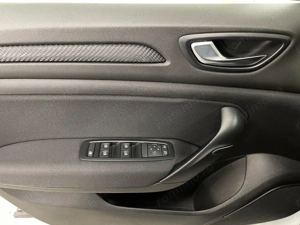 Renault Megane - imagine 19