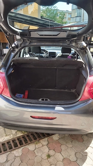 peugeot 208 1.4hdi,104000km,an 2014 - imagine 4