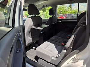 Vw Touran 2.0 TDI 7 Locuri Navi - imagine 7