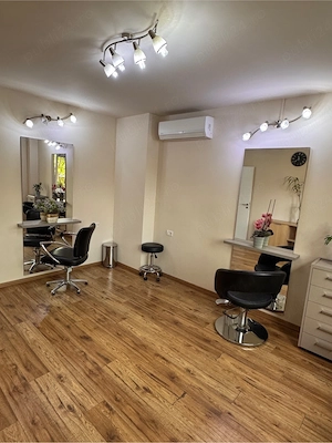 Camera 14 m2 in salon Braytim  - imagine 2