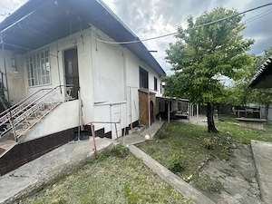 Casă de vânzare în zonă centrală sau schimb cu apartament! - imagine 3