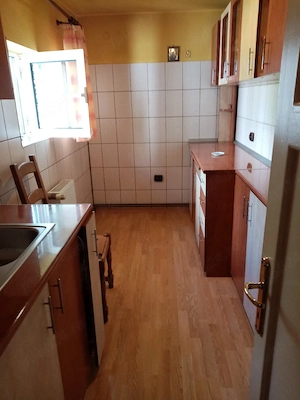 Apartament în vilă, Ploiești, centru -zona catedrala Sf Ioan. - imagine 3