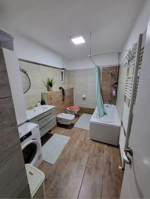 Închiriez apartament 3 camere - imagine 6
