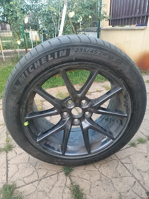 Pentru Tesla,Roata Completa pe 18,Cu Cauciuc Michelin,Stare Foarte Buna  - imagine 6