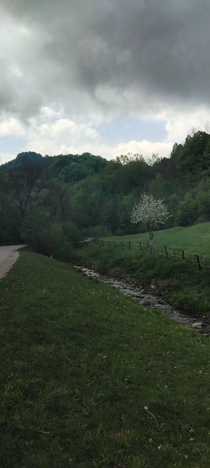 Vând Teren intravilan în Comuna Buceș ( Sat . Stănija ),Sup.1727 mp - imagine 2
