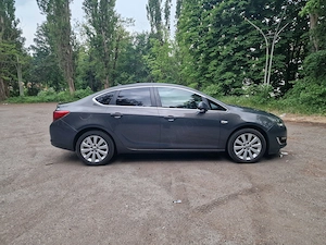 Vând Opel Astra J Sedan - imagine 2