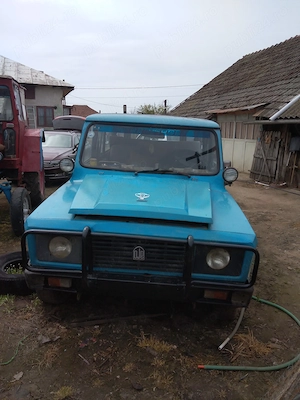 ARO 244 cu motor de Brasov