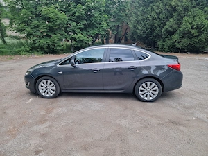 Vând Opel Astra J Sedan - imagine 4