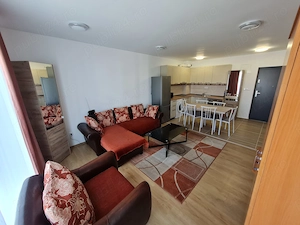 Vând aparatament de 2 camere