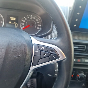 Dacia Sandero  - imagine 4