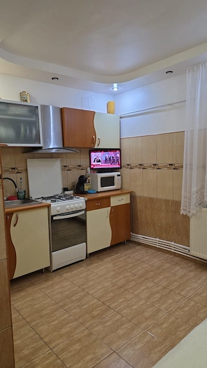 Apartament 1 camera,  Etajul 2 , Bl A10, Nicolae Oncescu,  mobilat complet  centrala, balcon închis  - imagine 6