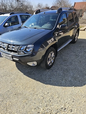 Dacia Duster Prestige 4x4 1.5 dci 110 cp euro 6 - imagine 2