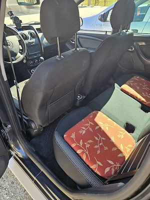 Dacia Duster Prestige 4x4 1.5 dci 110 cp euro 6 - imagine 5