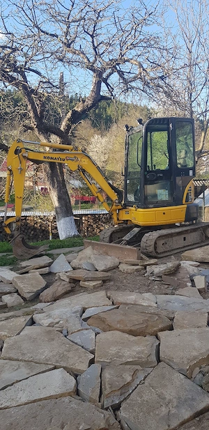 De vânzare miniexcavator komatsu26 an fabricatie 2019