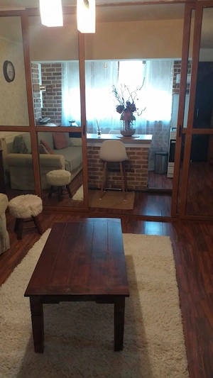 Inchiriez apartament