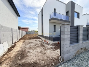 Casa individuala ~ 4 camere 2 bai ~ teren 455mp - imagine 2