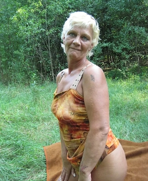 buna azi am ajuns doamna matura