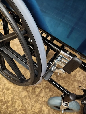 scaun persoana cu dizabilități  - imagine 2