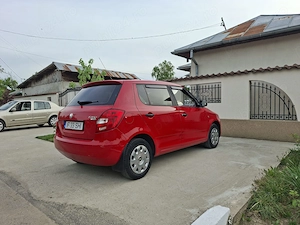 Skoda Fabia 2010 -Provenienta Porsche Ro-Economica 1200-benz Euro 4.Pret 2200 Euro  Nr km 150000 - imagine 6