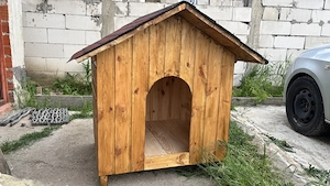 Casute personalizate pentru animale, realizate la comanda.