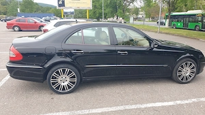 Mercedes E 220 Elegance 170cp - imagine 4