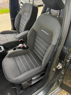 Dacia Sandero Stepway 2021   Automată - Benzină, Pachet Extrem, 90 CP, Motor 999 cm3 - imagine 8