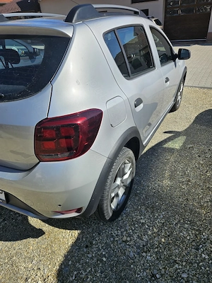 Dacia Sandero Stepway 1.5 dci 90 cp  - imagine 3