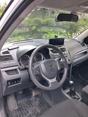 Suzuki Swift IV, 2012, motor 1.2 benzină, 94 CP (stare excelentă) - imagine 9