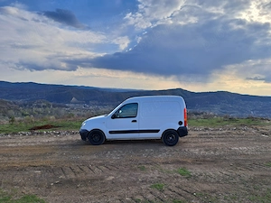 Vând Renault Kangoo. 