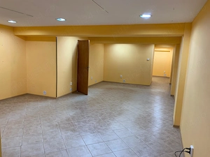 Spatiu comercial birou  showroom  ultracentral vizavi de magazinul Sugas demisol - imagine 3
