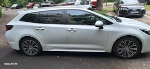 De vânzare Toyota corolla hybrid break 2022. Mașină personală cumpărată acum un an la 4000 km  - imagine 2