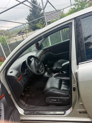 Vand toyota avensis - imagine 2
