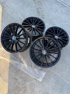 Roti / Jante negre 5x112 R18 ET 35 8J 66.6mm impecabile - imagine 9